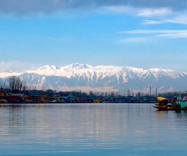 landscape-view-of-river-and-mountain-range-in-kash-2026-01-07-07-28-00-utc (1)