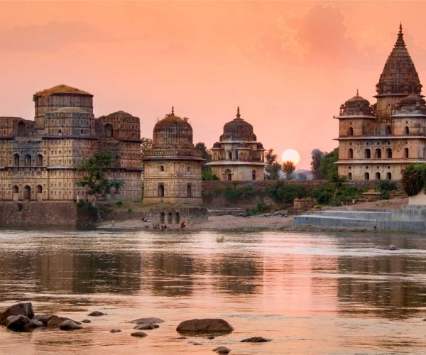 orchha-cenotaphs-madhya-pradesh-india-2026-01-09-06-53-02-utc