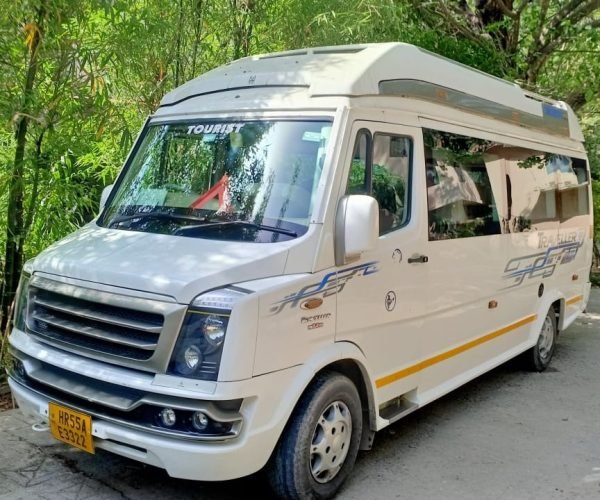 9 Seater Luxury Tempo Traveller